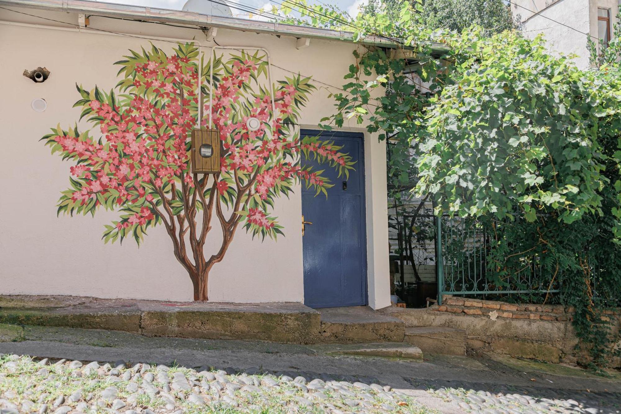 Only Flowers Τυφλίδα Εξωτερικό φωτογραφία